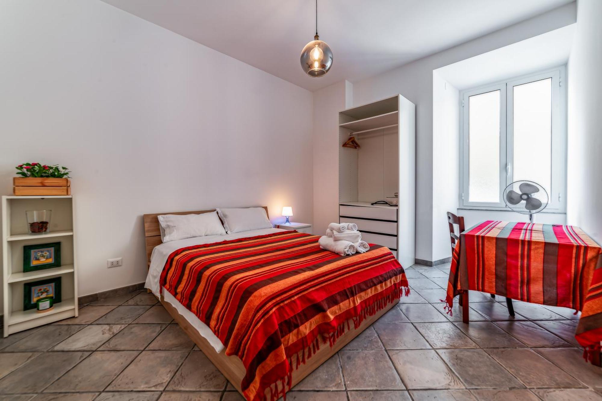 Casa Fabrizio - Metro San Giovanni Рим Екстериор снимка