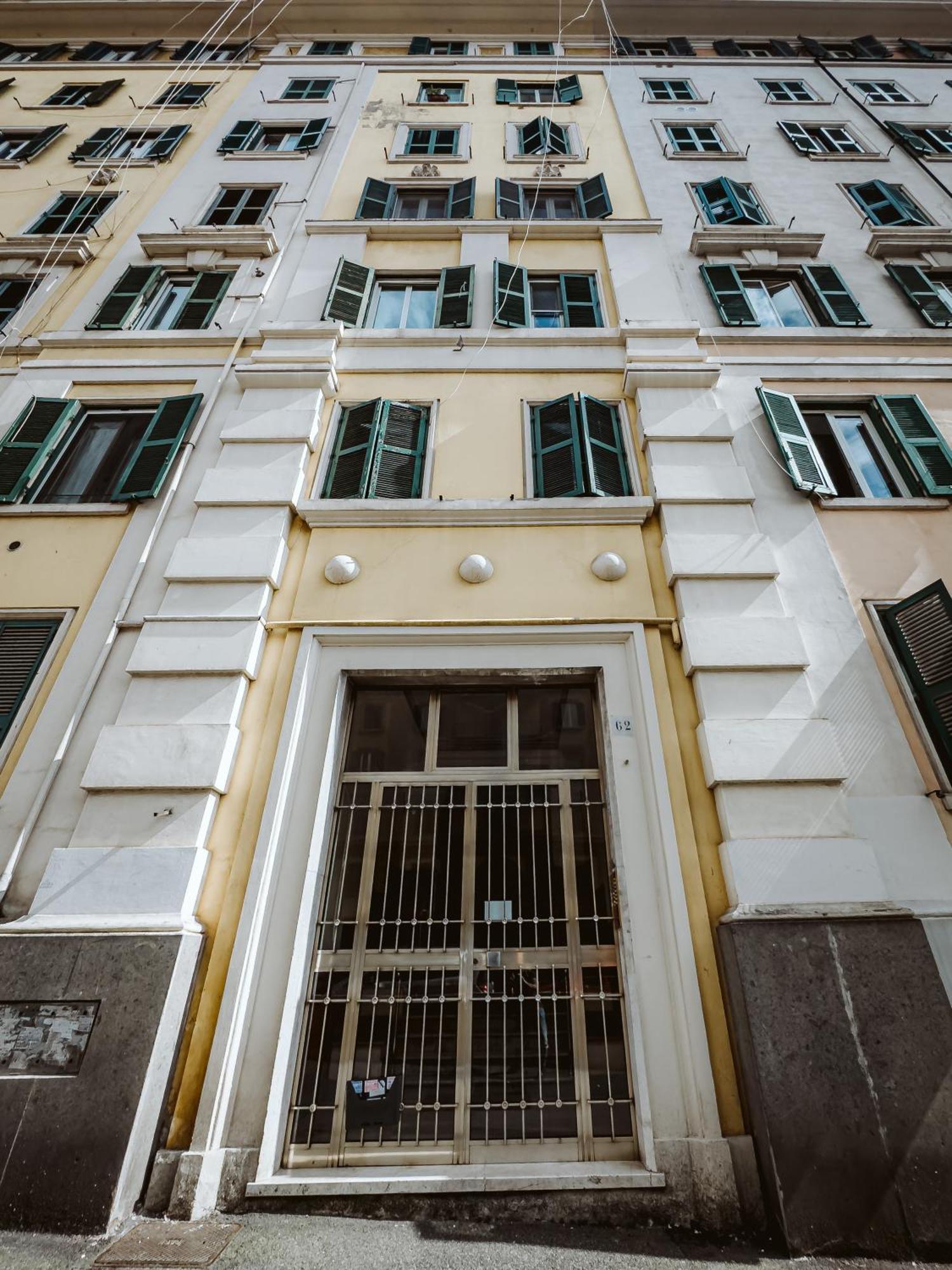 Casa Fabrizio - Metro San Giovanni Рим Екстериор снимка